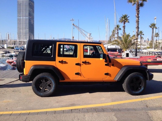  Jeep arancione 